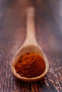 草药木头干燥勺制的冷辣椒香料木材背景选择重点图片