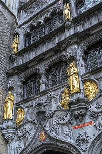 旅行12世纪圣血大教堂的外部比利时布鲁日市伯格广场的一座罗马天主教大堂血液建筑学图片