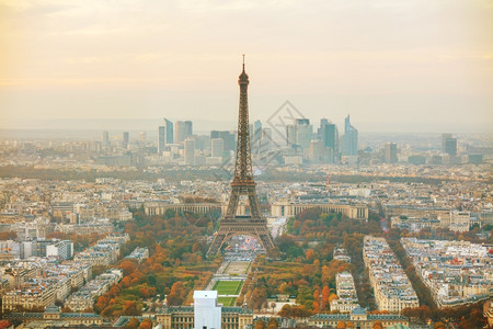 地标防御吸引力利用埃菲尔塔对巴黎的空中概览图片
