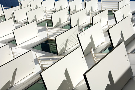 澳大利亚现代办公楼窗外的遮阳屏蔽罩澳大利亚太阳白色的建造图片