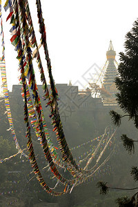 传统的神社建筑学尼泊尔加德满都swayambhunath寺的佛塔图片
