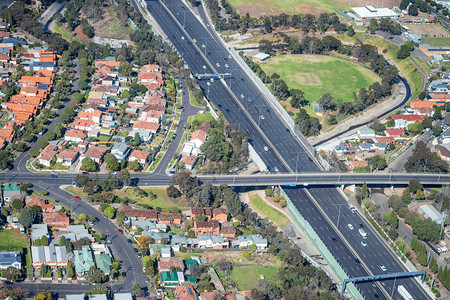 墨尔本州际主要公路和过桥的空中观察高速公路商业内图片