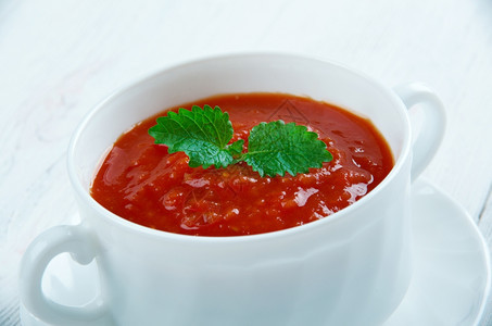 蔬菜烹饪健康Gazpachoderemolacha番茄汤配甜菜和大蒜西班牙美食图片