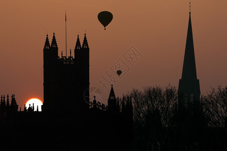 艾伦尖顶西南英格兰巴斯市的斑叶日落英国西南部航班图片