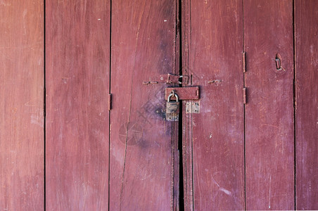锁蓝色的泰国红木旧门钥匙图片