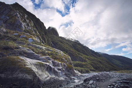 最多溪景观位于新西兰海岸最受欢迎的自然旅游目地FranzJosef冰川山地景点图片