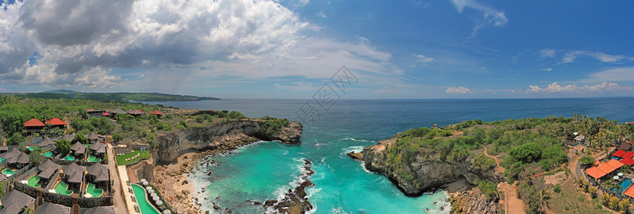 荒野海岬印度尼西亚NusaCenkenan的航空全景图片