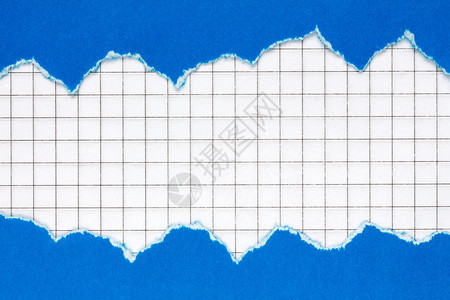 带平面纸背景的撕破蓝色纸框床单粗糙的质地图片