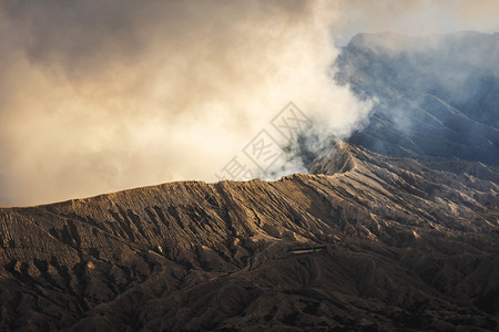 景观高度印尼西亚MtBromoGunungBromo东爪哇火山日出溴图片