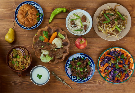 最佳简单的食物蒙古烹饪亚洲传统各种菜类顶视图图片