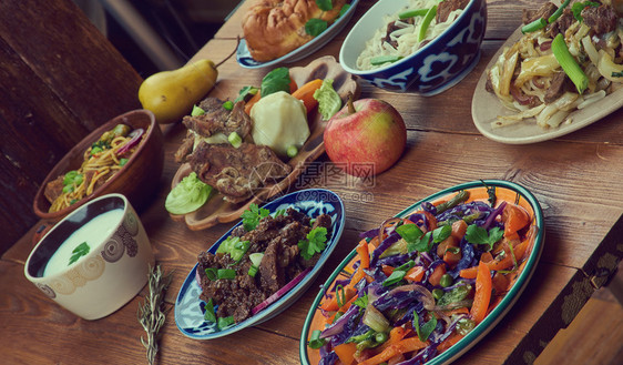 美食蒙古烹饪亚洲传统各种菜类顶视图食物拉面图片