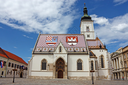 正方形屋克罗地亚萨格勒布圣马克教堂塔图片
