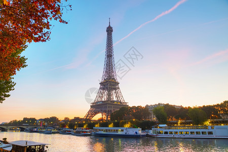 法国巴黎埃菲尔塔图片