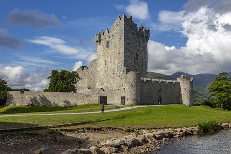 16年月5日城堡KillarneyIreland0615RossCastle是一座15世纪的塔楼位于爱尔兰Kerry县Killa图片