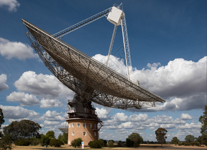 收音机框架澳大利亚新南威尔士州帕克斯附近一台无线电望远镜Parkes金属图片