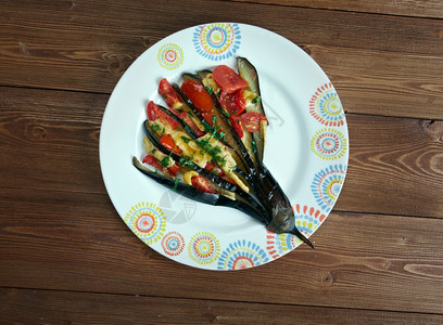 一顿饭填充的茄子种植土耳其菜食烘烤的午餐图片