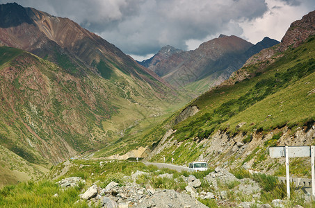 太阿舒TooAshuuPassOshBishkekroad3150m吉尔斯坦自然爬坡道图片