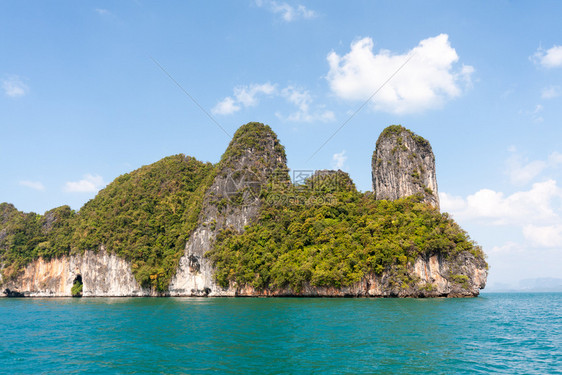 泰国普吉岛攀牙湾帕纳克的石灰岩悬崖云海岸旅行图片