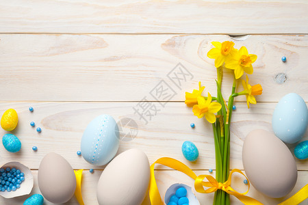 复活鸡蛋和春花的复活节背景图片