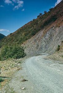 贾拉巴德吉尔斯坦西部贾拉勒阿巴德地区山公路旅游户外图片