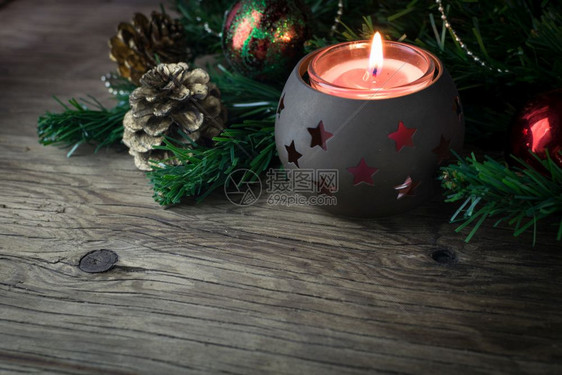 玩具圣诞装饰旧木环桌卡片头图片
