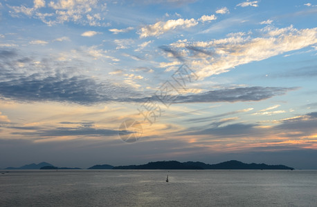 泰国拉农安达曼海美丽的日落天空场景观海洋图片