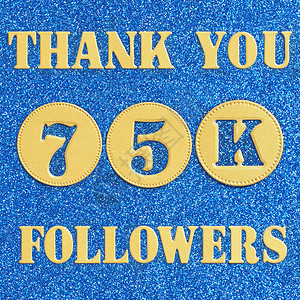 杰出的蓝色红感谢750名追随者在金字母和数中传递信息以光辉蓝色背景给社交网络的朋友追随者图片