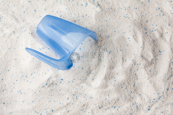 粉末洗衣机用粉涤剂和量用塑料勺质地蓝色的图片