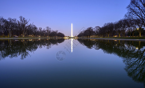哥伦比亚华盛顿纪念物在特区的游泳池中反射镜式纪念碑旅游图片