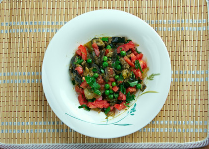 蔬菜醋盘子以色列烧焦的茄子沙拉中东部菜图片