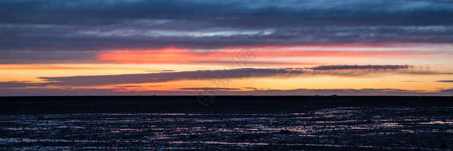 美丽浪漫的海边夕阳图片