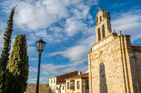 旅行西班牙萨莫拉卡斯蒂利亚和里昂一座旧教堂的景象建筑学城市图片