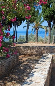 2015年7月4日在西班牙巴利阿里群岛Mallorca举行的2015年7月4日修道院花园石头行走路装饰详情1987年月七假期西班图片