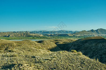 旅行游吉尔斯坦西部贾拉勒阿巴德地区山高原中央图片