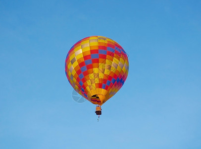 氦飞机气球在天空中的节车辆图片