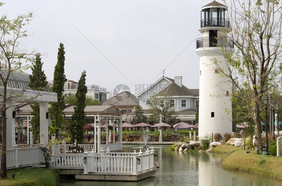 街道家拥有风景的住宅郊区Ponds和灯塔居住郊外屋图片