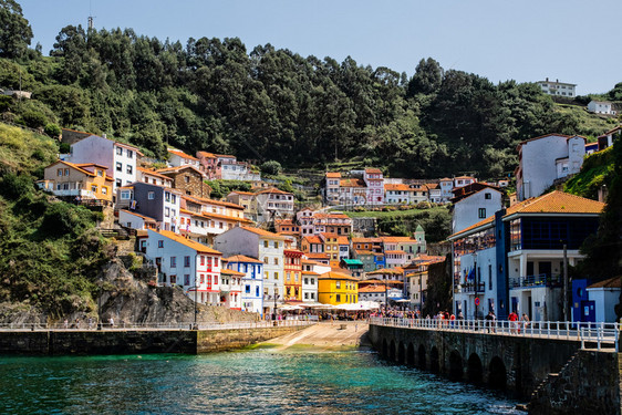 镇蓝色的旅行Cudillero摄影钓鱼村西班牙阿斯图里亚图片