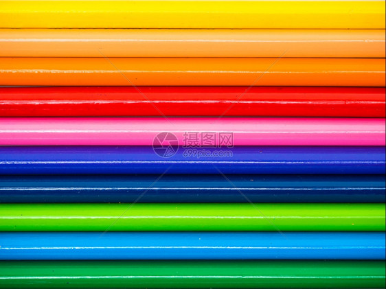 不同色彩的铅笔图片
