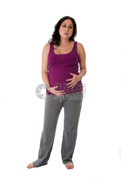 生病的怀着不舒服肚子抱着腹部高加索黑发妇女与世隔绝怀孕后患了宫缩疼痛保持西班牙裔图片