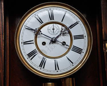 白色的时间优质古董钟面图片