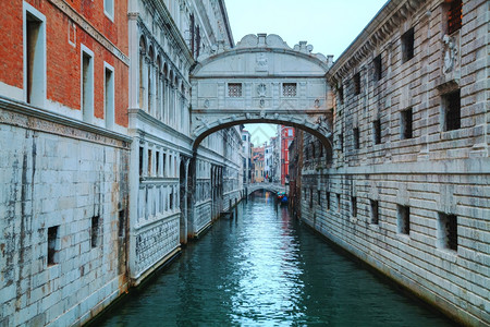 浪漫的欧洲日出时意大利威尼斯的叹息桥克拉夫琴科图片