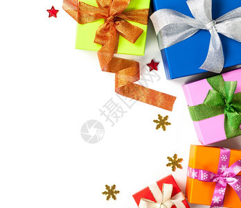 假期带有白色背景上弓的礼品盒有复制空间的圣诞成份包裹粉色的图片