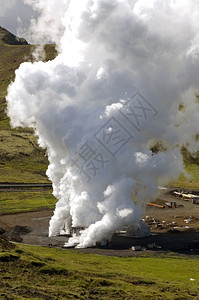 自然利用160米53英尺深井向冰岛的首都雷克雅未提供地热加水火山用过的图片