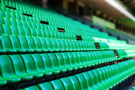 体育场绿色塑料座位论坛水平的竞赛图片