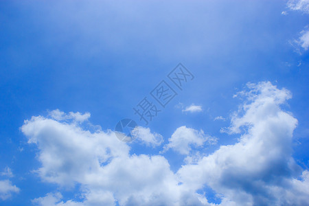 气象高的蓝天空白有云明亮的图片