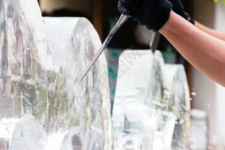 曼谷冰雕刻切割透明图片