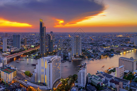 日落时的曼谷城市风光图片
