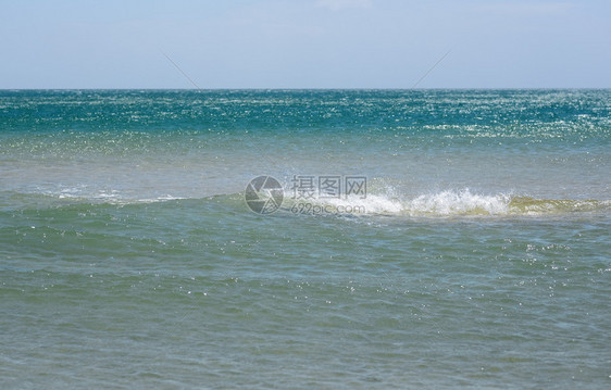 旅行采取松弛海沙天空和夏日美丽的热带海滩美丽的和热带岸图片