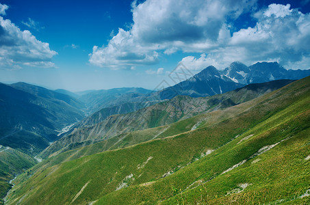 自然Kaldama通行证3062米吉尔斯坦西部JalalAbad地区山公路丝绸经过图片