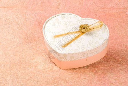心型喜乐和爱情概念中的礼品盒派对浪漫的图片